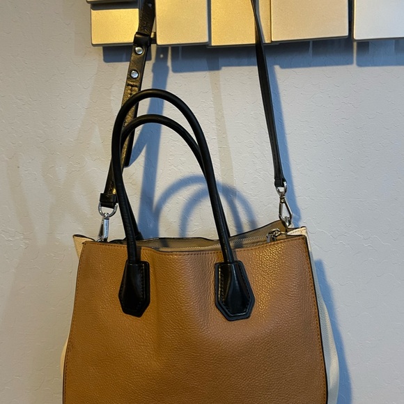 Michael Kors purse - Picture 3 of 8